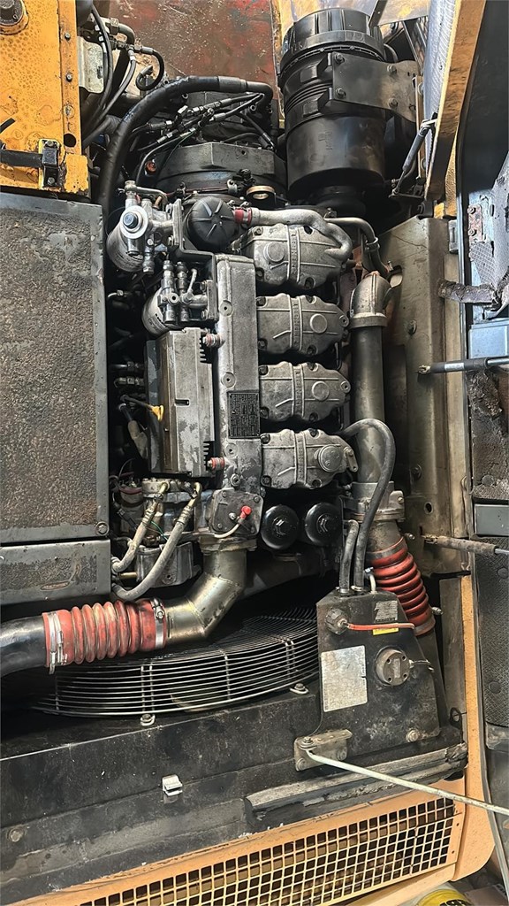 Foto 2 LIEBHERR A 914 c