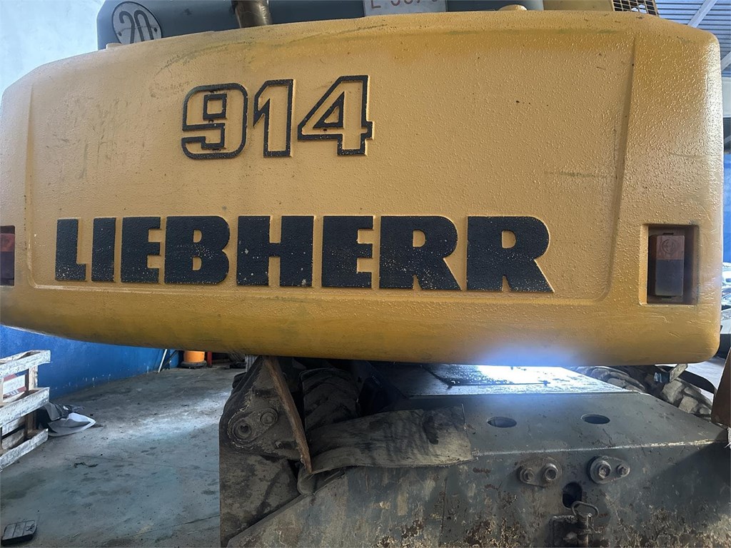 Foto 4 LIEBHERR A 914 c