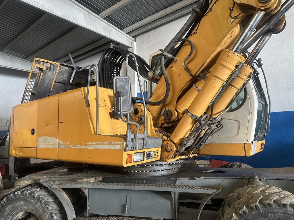 Foto 7 LIEBHERR A 914 c