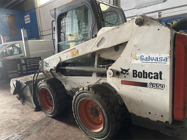 MINICARGADORA BOBCAT 550