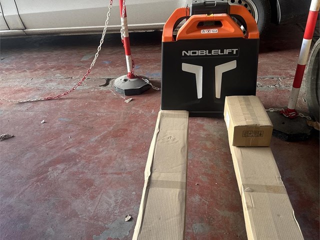 TRASPALETAS ELÉCTRICAS 